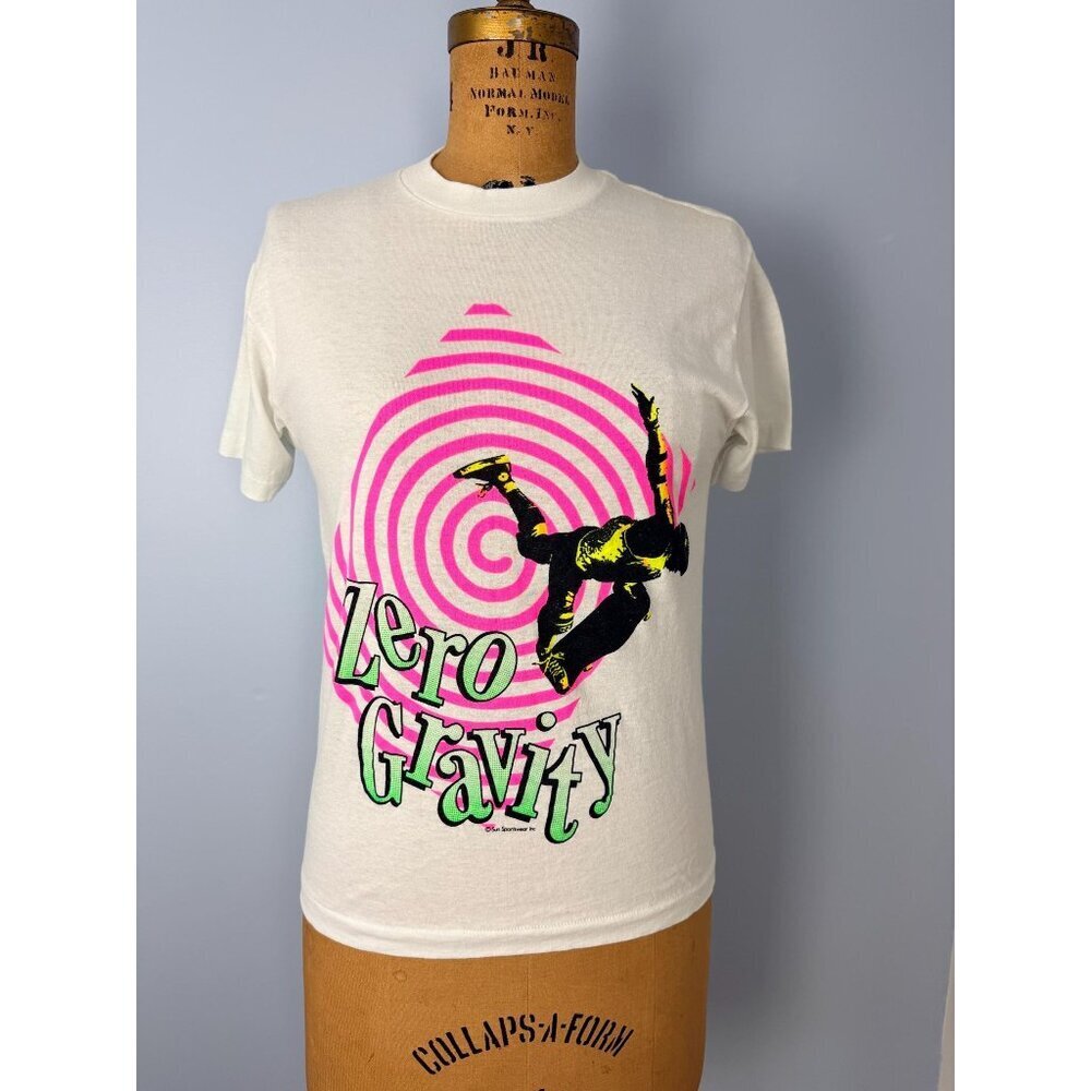 Vintage Zero Gravity T-shirt, Size Medium, 80s Skater Style, Sun Sportswear